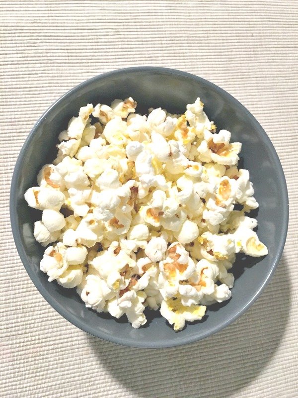 Choose one of these easy, fuss-free ways to make popcorn at home - Ioanna's Notebook