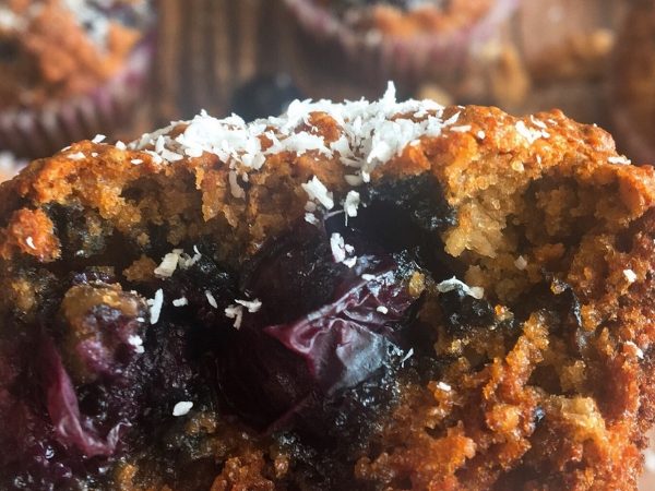 Flourless-oatmeal-blueberry-breakfast-muffins