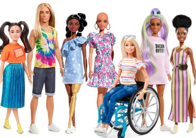 Σήμερα, η Barbie – η κούκλα με τη μεγαλύτερη διαφορετικότητα στην αγορά - ανακοινώνει τη νέα σειρά Barbie Fashionistas με μοναδικά looks.