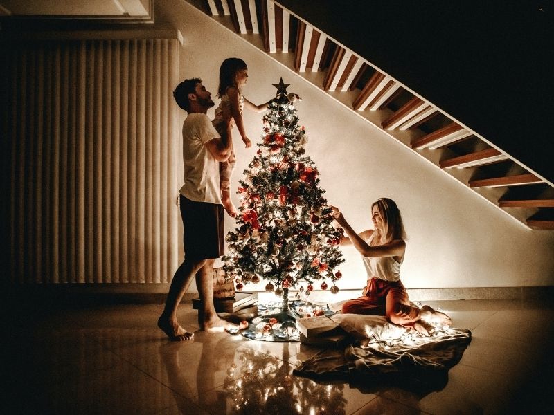Απλοί τρόποι για να κάνετε τα Χριστούγεννα ξεχωριστά - Γιατί όλοι φέτος έχουμε ανάγκη αυτή τη μαγική χριστουγεννιάτικη χρυσόσκονη.