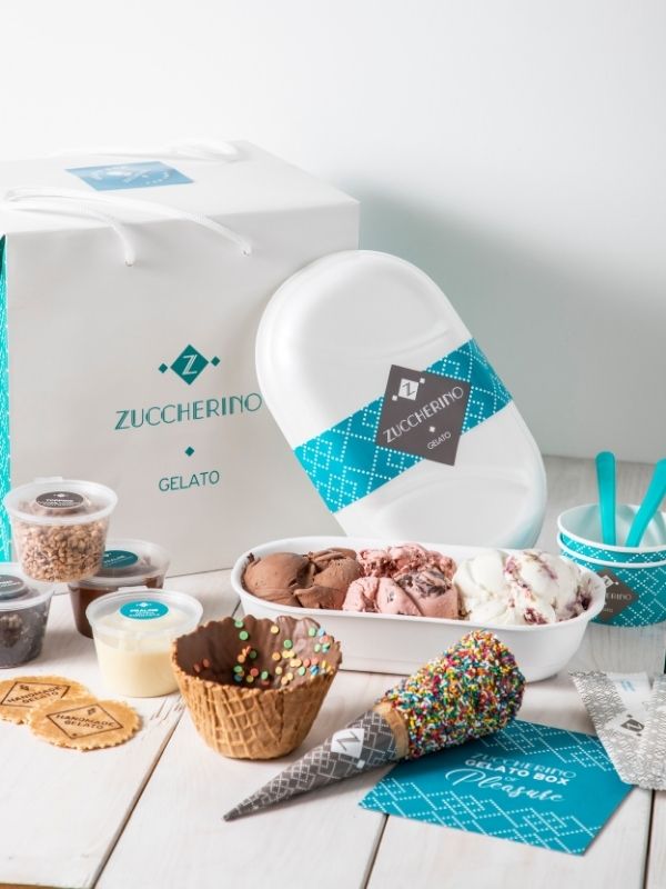 Το Zuccherino Gelato Box έχει όλα όσα χρειαζόμαστε για να φτιάξουμε μόνοι σας, το δικό μας gelato, όπως εμείς θέλουμε να το απολαύσουμε!