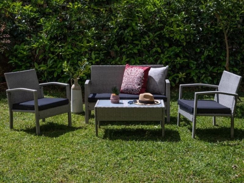 Ανανεώστε τον κήπο και την βεράντα σας, συμπληρώστε τον χώρο με τα απαραίτητα αξεσουάρ διακόσμησης που θα σας χαρίσουν μοναδική ατμόσφαιρα. 
