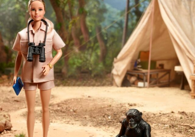 Η Barbie® παρουσιάζει τη νέα κούκλα Δρ. Jane Goodall κατασκευασμένη από ανακυκλωμένο ocean-bound πλαστικό πιστοποιημένο ως Carbon Neutral.