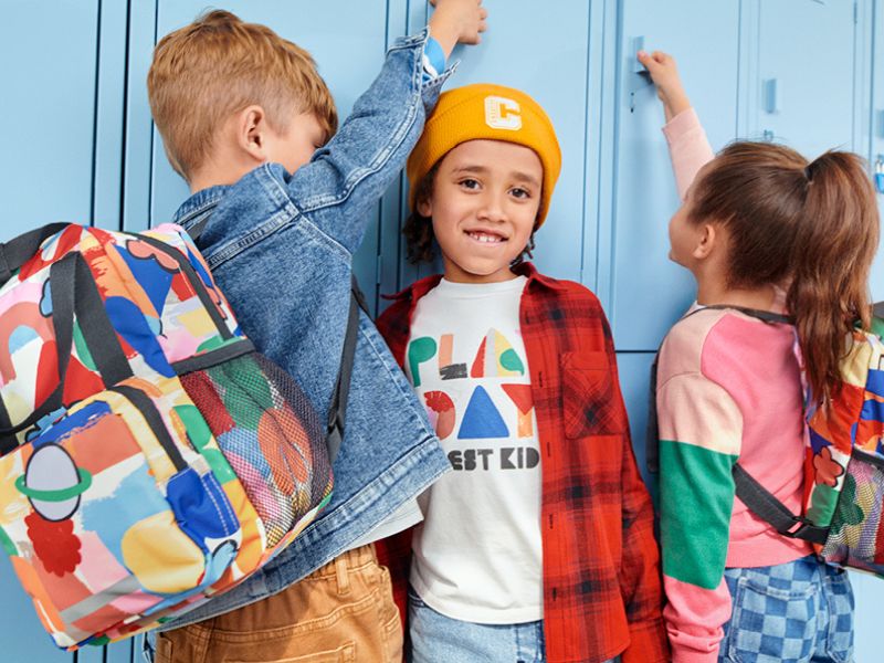 Η H&M λανσάρει τη νέα παιδική συλλογή “Back to School” και καλοσορίζει τη νέα σχολική χρονιά με στύλ.