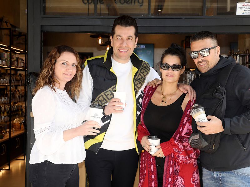 Coffee Berry - Aγαπημένα πρόσωπα της showbiz και πολλούς Έλληνες influencers στην καλύτερη στιγμή της ημέρας τους!