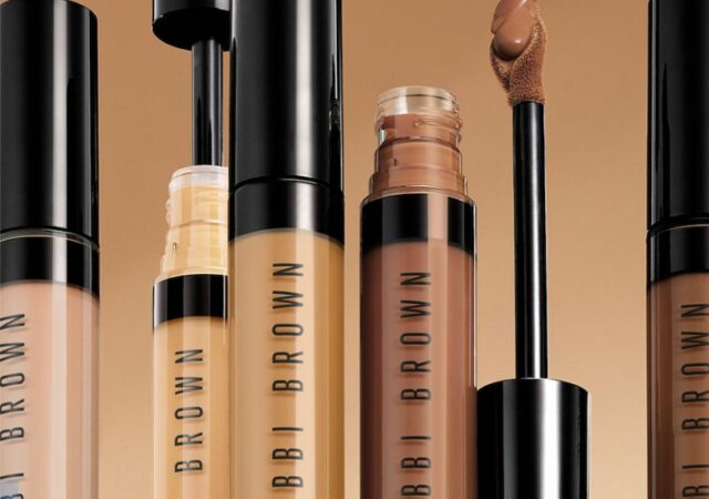 H Bobbi Brown παρουσιάζει το ΝΕΟ Skin Full Cover Concealer Weightless full coverage, naturally you. Perfect like a pro.