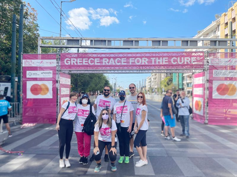 Η Beverage World τρέχει στο «Race for the Cure» για τις γυναίκες με καρκίνο του μαστού