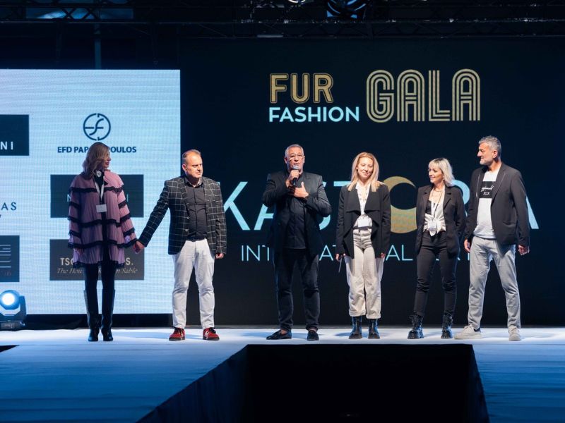 Λαμπερό Fashion Gala Show στο πλαίσιο της 48ης  Διεθνούς Έκθεσης Γούνας Καστοριάς