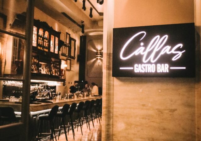 Το Callas Gastro Bar, δημιουργία του Τζίμη Σταθοκωστόπουλου, υπόσχεται μοναδικές γεύσεις και αξέχαστες αναμνήσεις