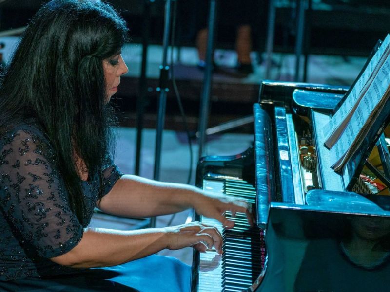Αποθέωσε το Αθηναϊκό κοινό στο Ηρώδειο, τη Συμφωνική Ορχήστρα της Όπερας της Βαρσοβίας και την Ελληνίδα Πιανίστα, Τατιάνα Παπαγεωργίου |Μεγάλη συγκίνηση για τον τρόπο που επέλεξε να τιμήσει το Μίκη Θεοδωράκη