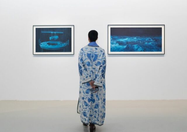 Η έκθεση “In the Night” αναδεικνύει το μουσείο SAMoCA ως σύμβολο ανάπτυξης της Σύγχρονης Τέχνης στη Σαουδική Αραβία